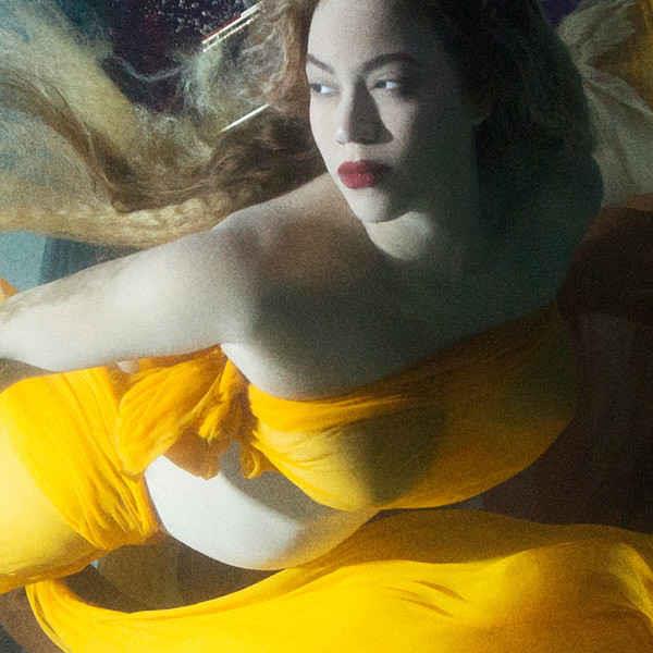 Beyonce underwater photo
