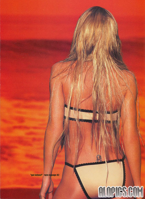 Jaime Pressly in a bikini - ass