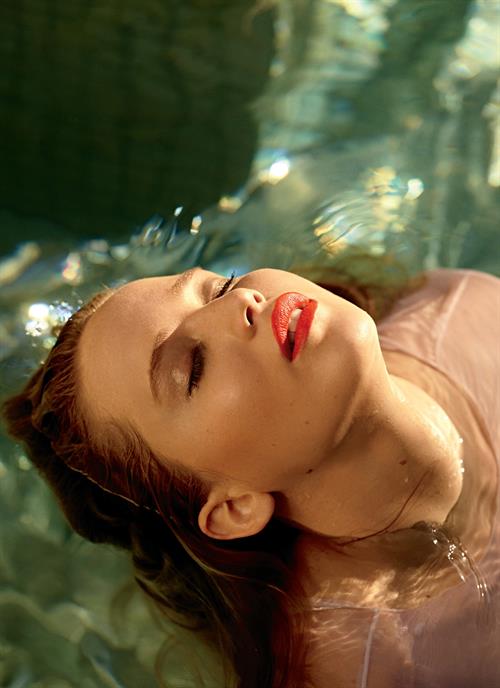 Jennifer Lawrence - Elle Magazine December 2012