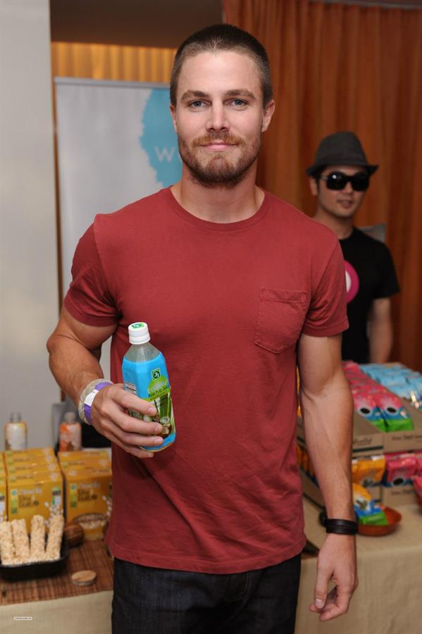 Stephen Amell