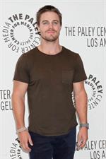Stephen Amell