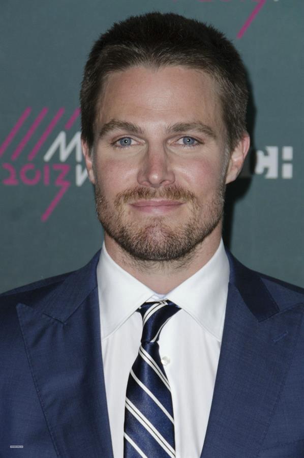 Stephen Amell