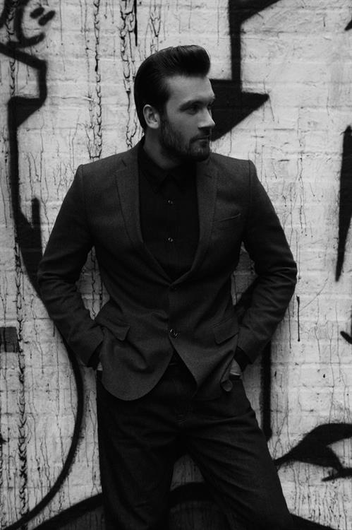Clive Standen