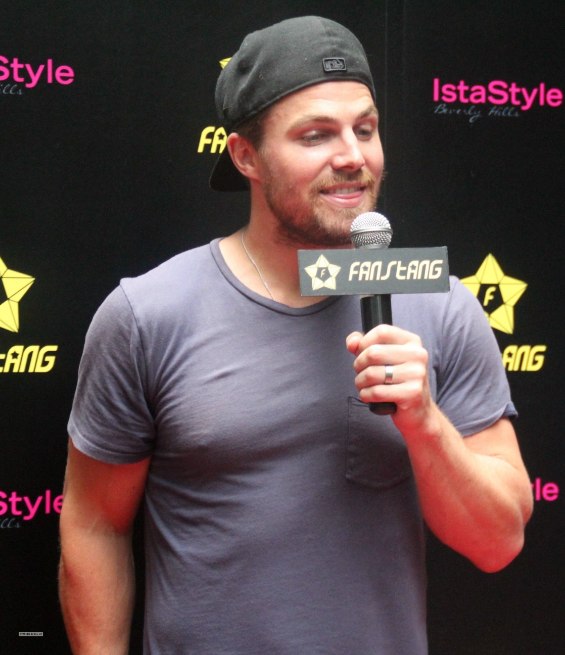Stephen Amell