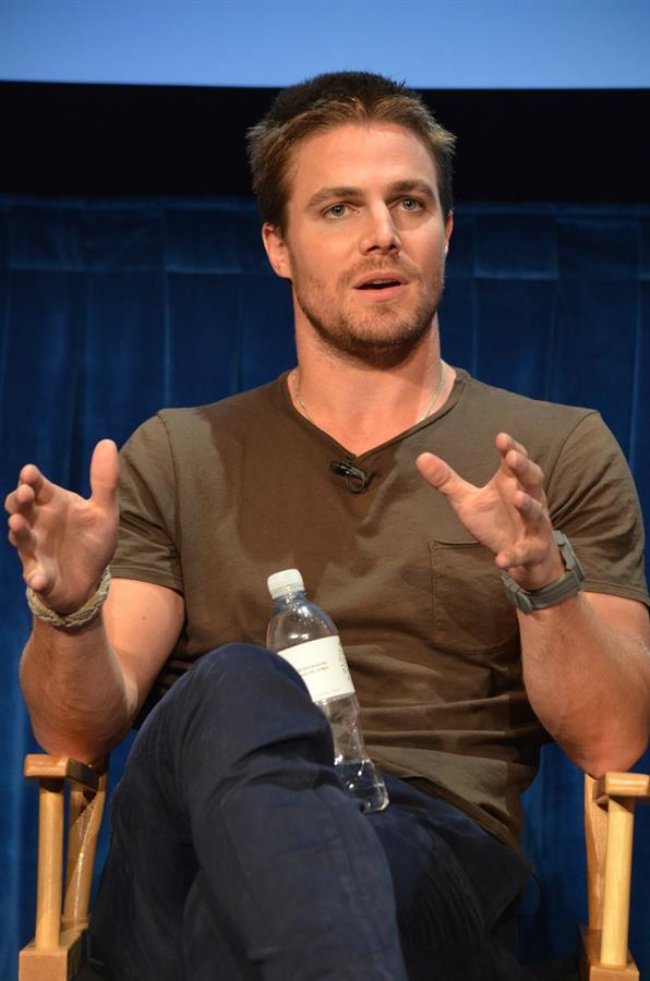 Stephen Amell