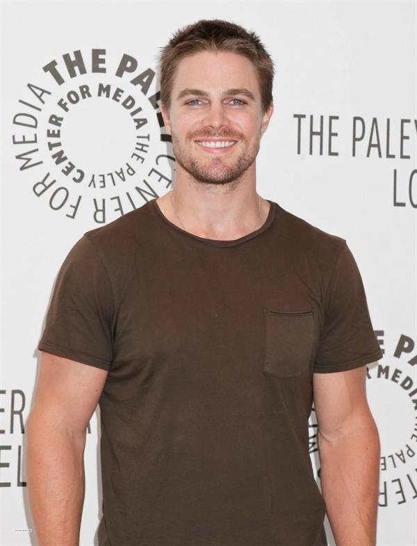 Stephen Amell