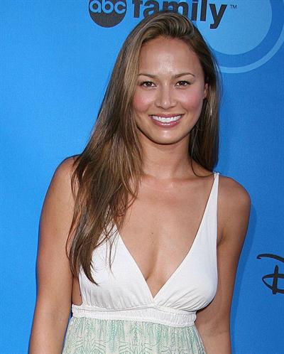 Moon Bloodgood