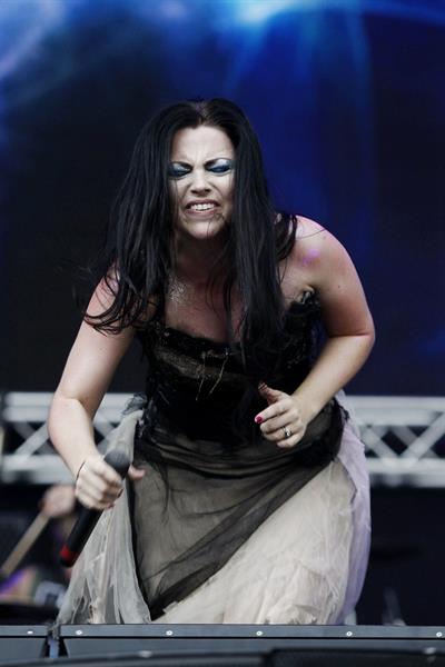 Amy Lee - Evanescence perform at the 2012 Heineken Jammin festival on July 6, 2012