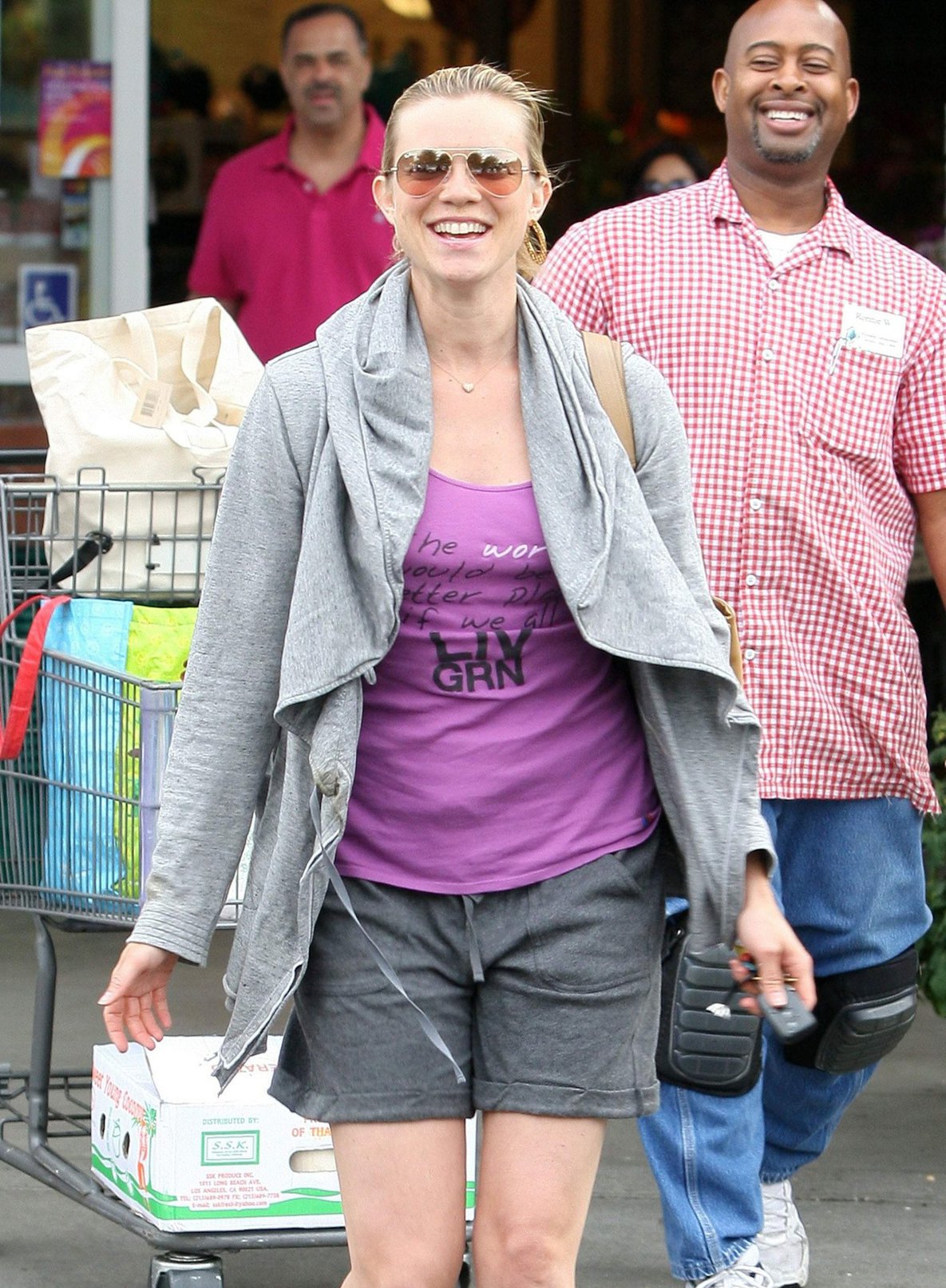 Amy Smart at Bristol Farms in Beverly Hills on July 6, 2010