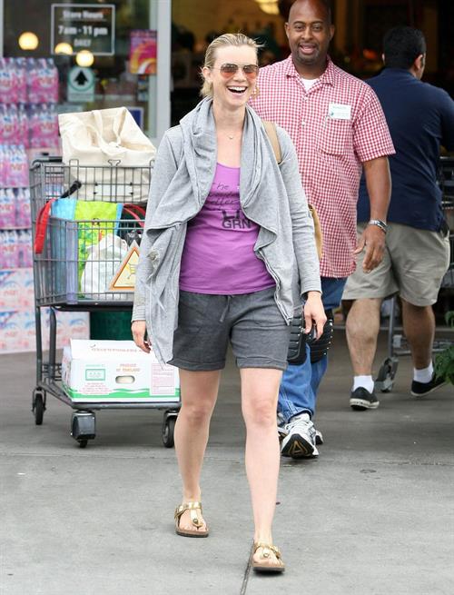 Amy Smart at Bristol Farms in Beverly Hills on July 6, 2010