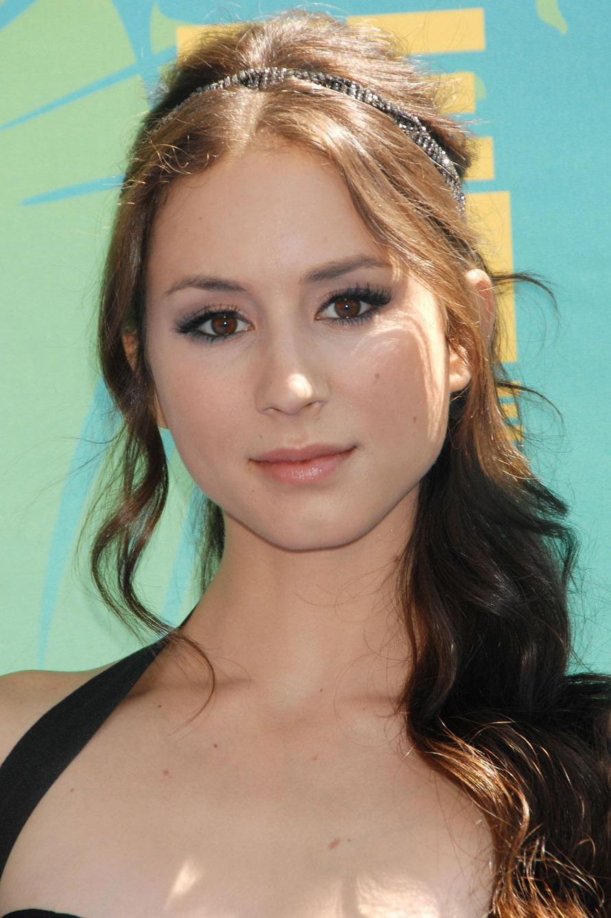 Troian Bellisario Fakes