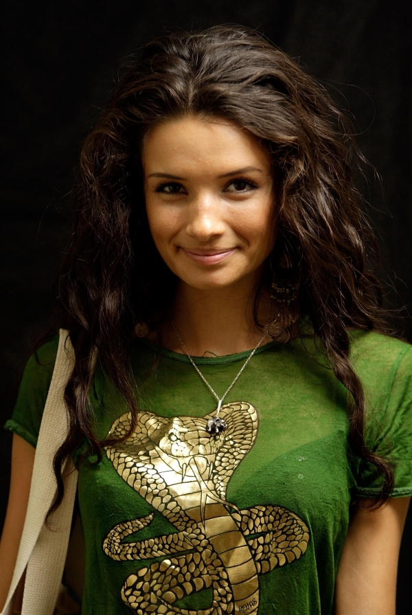 alice-greczyn