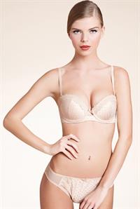 Dominika Szijartoova in lingerie