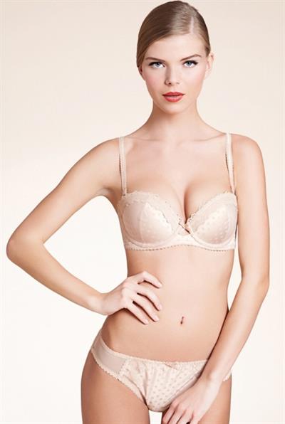 Dominika Szijartoova in lingerie