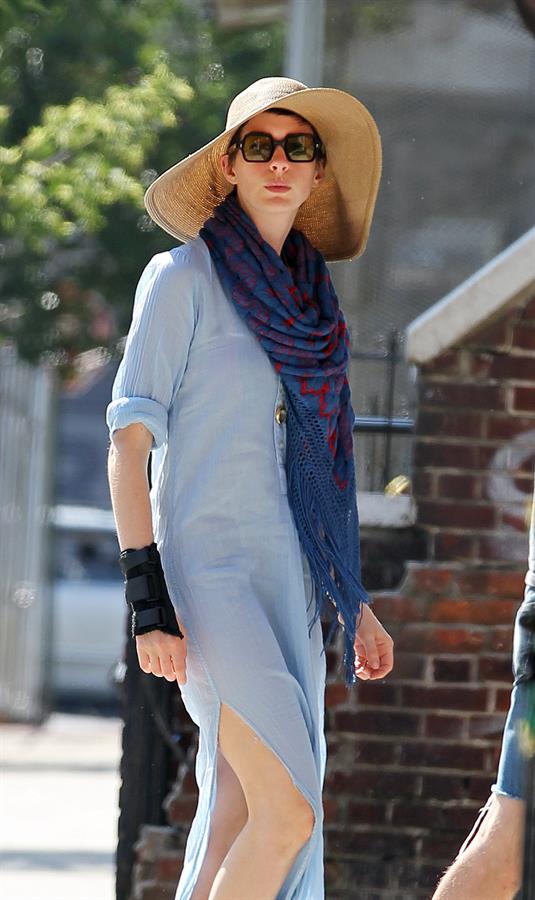 Anne Hathaway heading to a backyard party in New York City on July 4, 2012