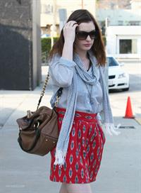Anne Hathaway shopping in Los Angeles on March 13, 2010