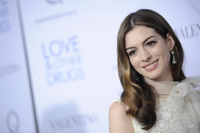 Anne Hathaway Love & Other Drugs screening at the DGA Theater in New York City on November 16, 2010