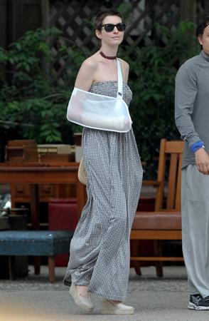 Anne Hathaway out for lunch in Brooklyn New York City on May 30, 2012