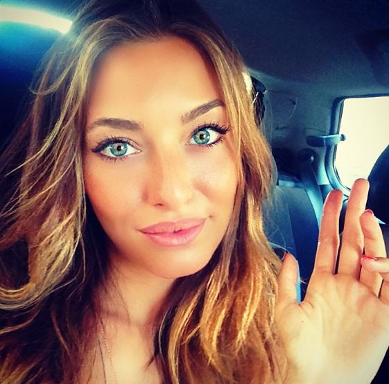 Alessia Tedeschi taking a selfie