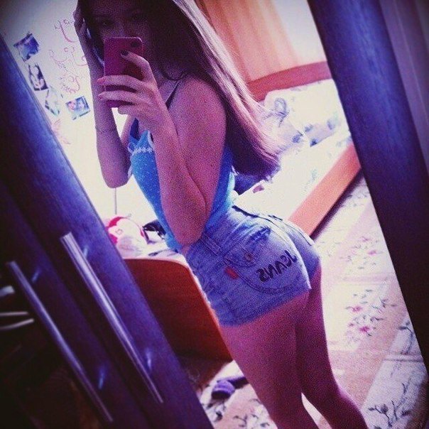 Anonymous taking a selfie and - ass