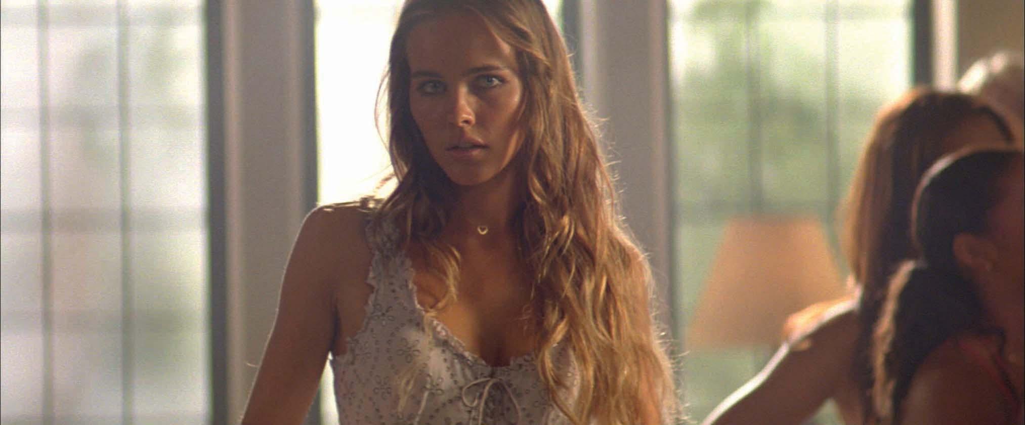 Isabel Lucas