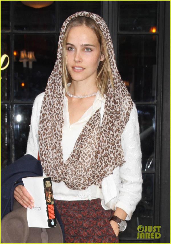 Isabel Lucas