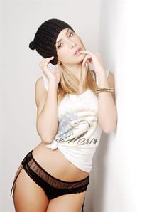 Luly Drozdek in lingerie