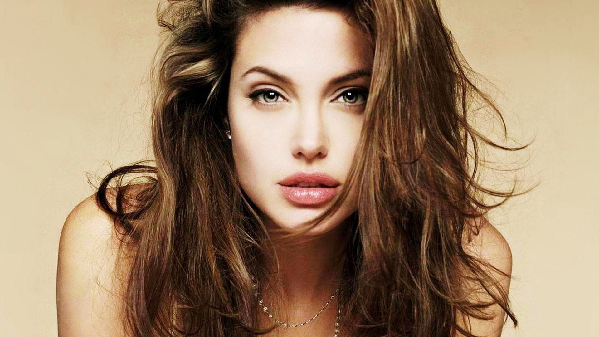 Angelina Jolie