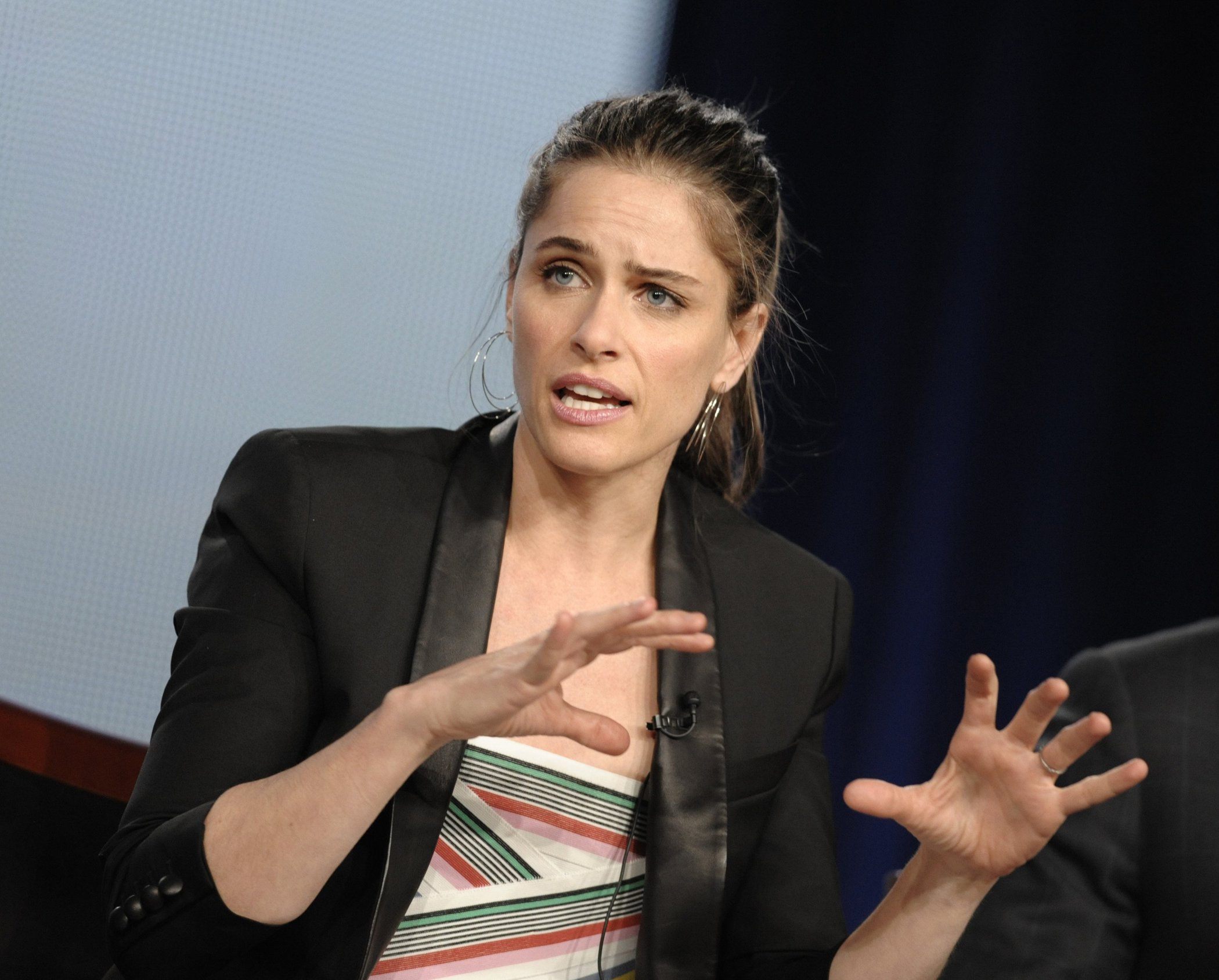 Amanda Peet Bent Panel during 2012 Winter TCA Tour in Pasadena 06.01.12 