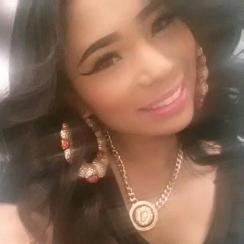 Stephanie George taking a selfie