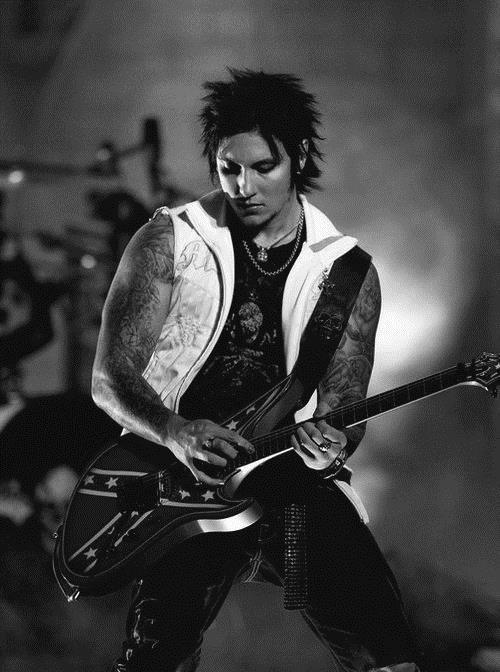Synyster Gates