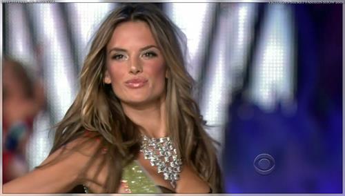 Alessandra Ambrosio in lingerie