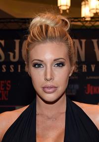 Samantha Saint Nude - 334 Pictures: Rating 9.60/10