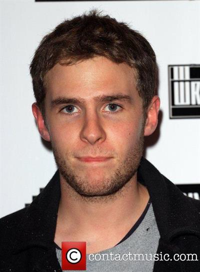Iain De Caestecker