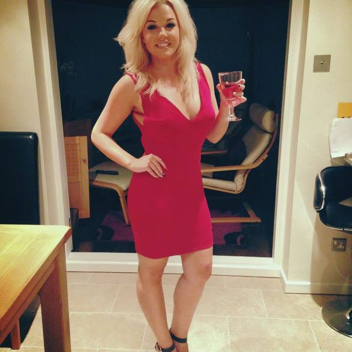 Elise taking a selfie