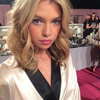 Stella Maxwell