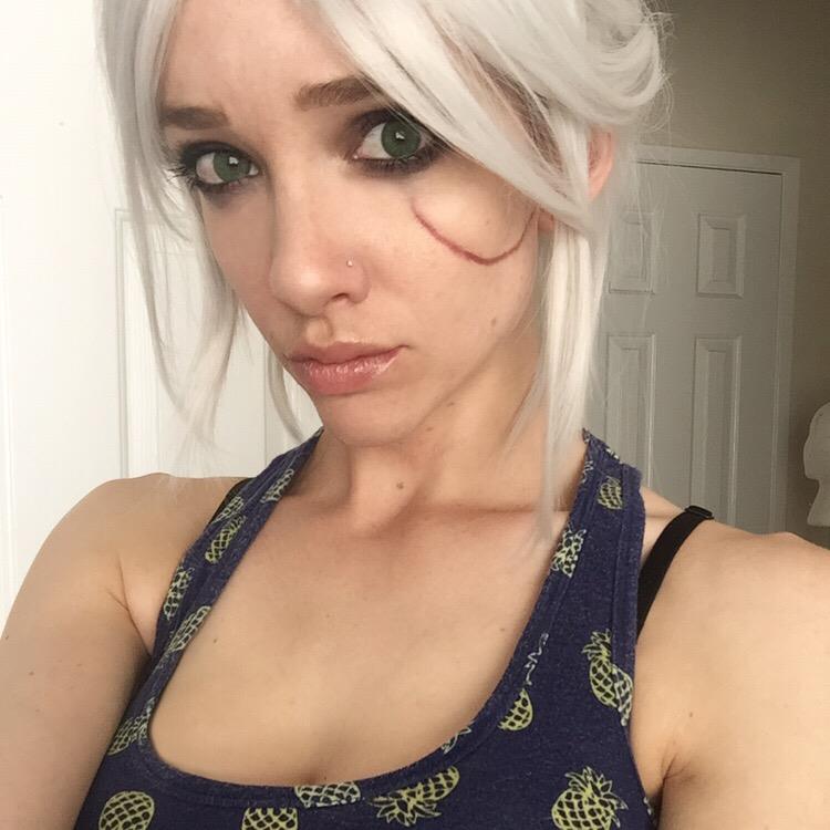 Lyz Brickley taking a selfie