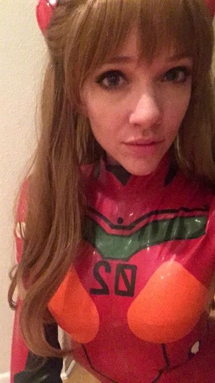 Lyz Brickley - Asuka cosplay