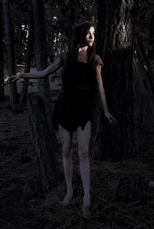 Lyz Brickley - Path of Exile Witch Cosplay