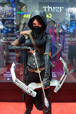 Lyz Brickley - Thief Garrett Cosplay