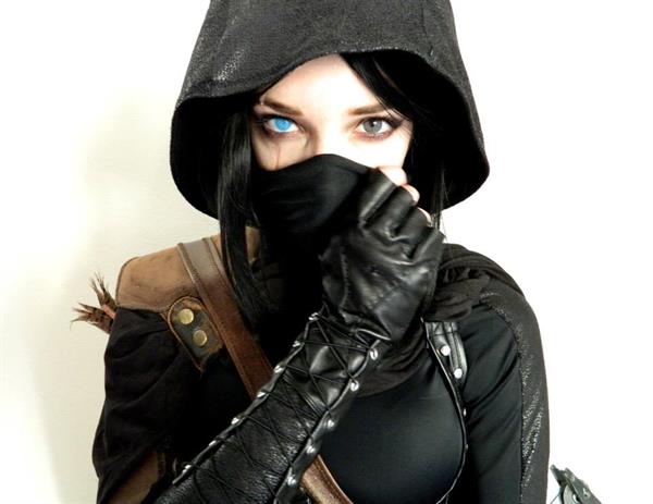 Lyz Brickley - Thief Garrett Cosplay