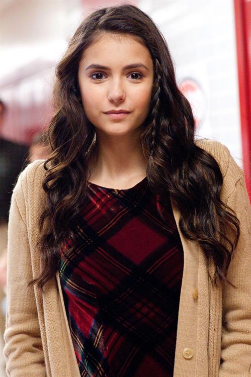 Nina Dobrev