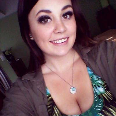 Kahla Forbes taking a selfie