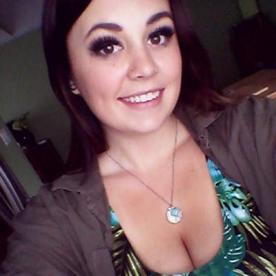 Kahla Forbes taking a selfie