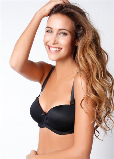 Anna Herrin in lingerie