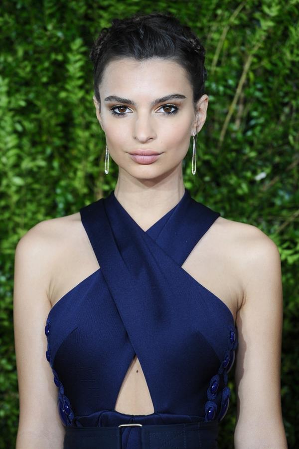 Emily Ratajkowski