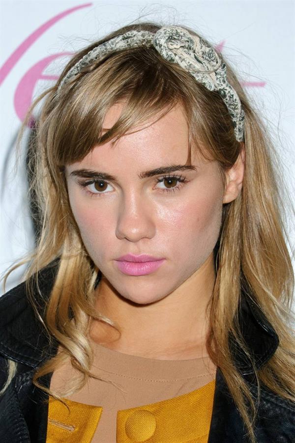 Suki Waterhouse