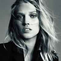 Toni Garrn