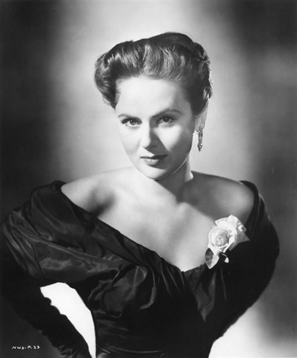 Martha Hyer