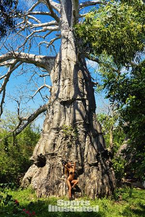 Nina Agdal - Sports Illustrated Swimsuit 2016